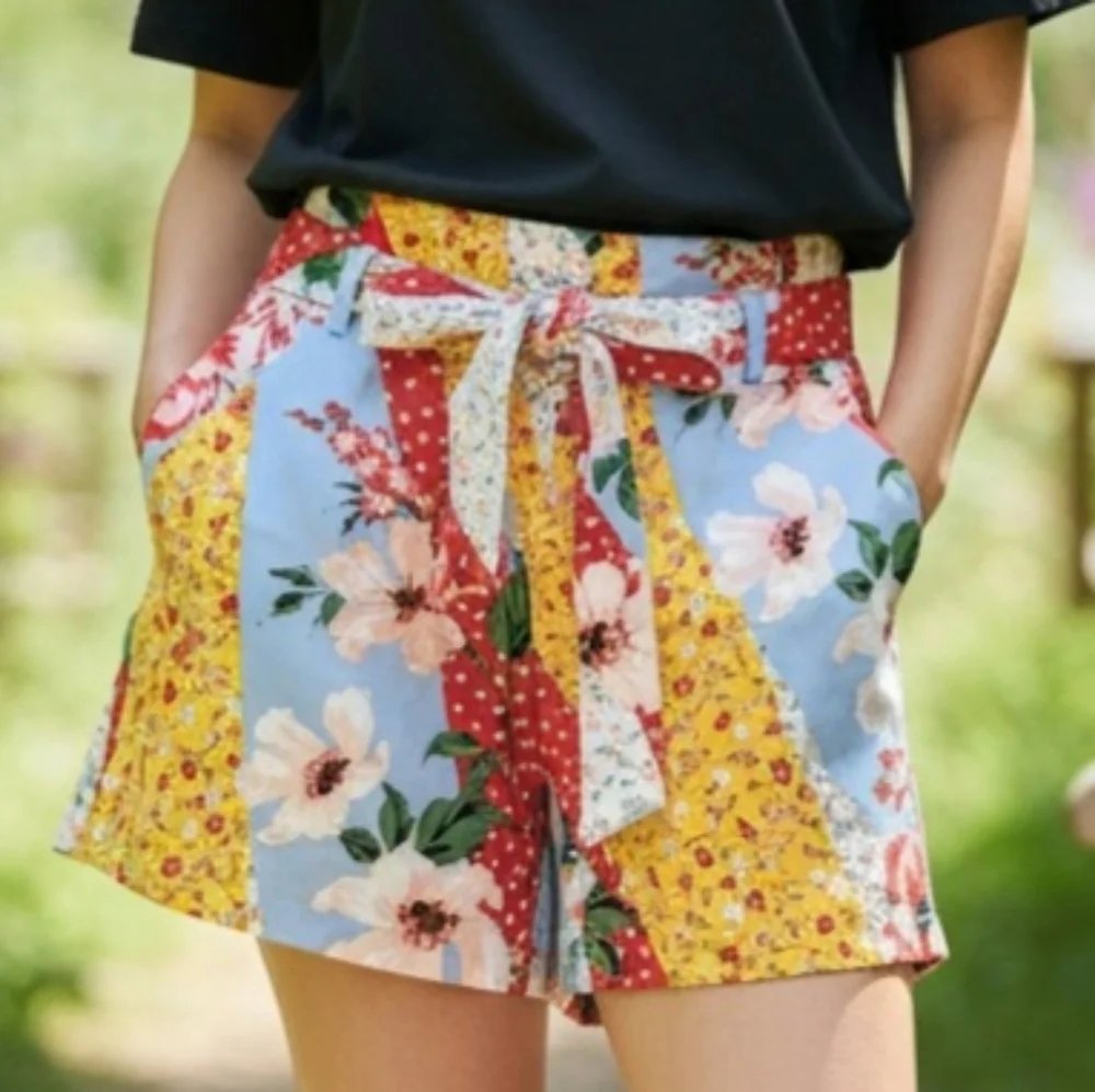 Patchwork Floral Tie-Waist High-Rise Women's Shorts - Blue/Yellow/Red
